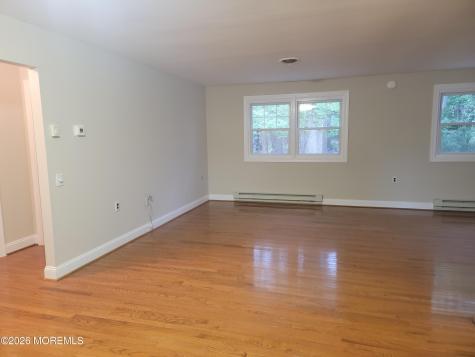 16 Chelsea Drive Whiting NJ 08759