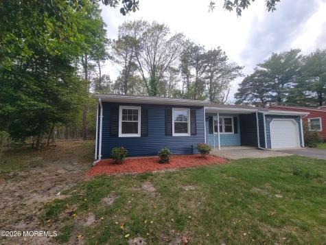 16 Chelsea Drive Whiting NJ 08759