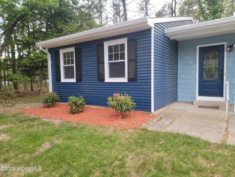 16 Chelsea Drive Whiting NJ 08759