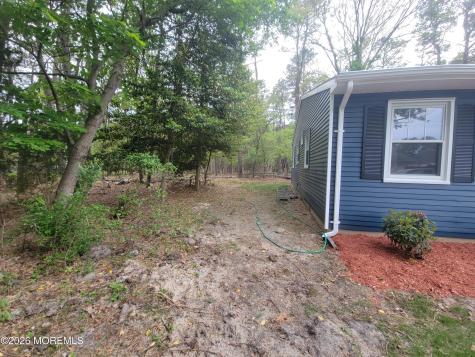 16 Chelsea Drive Whiting NJ 08759