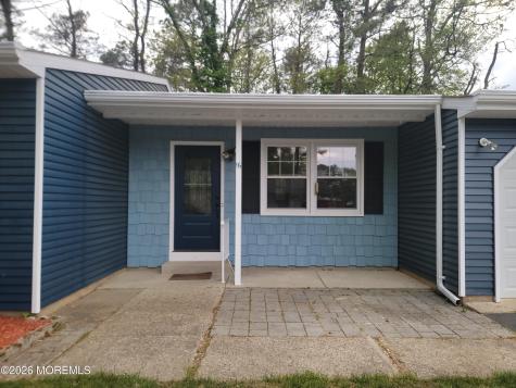 16 Chelsea Drive Whiting NJ 08759