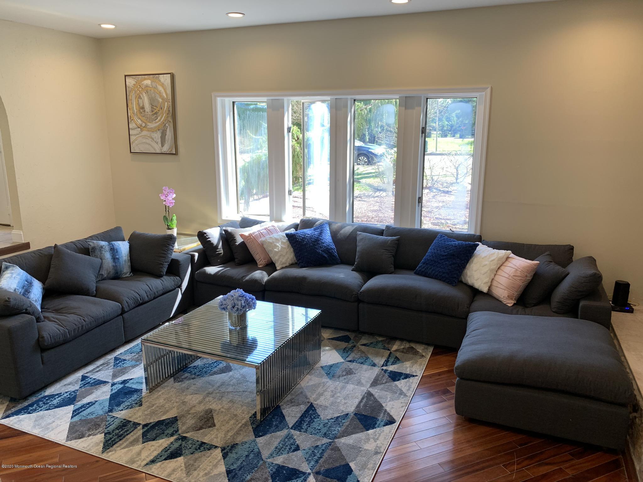 33 Heath Avenue Oakhurst NJ 07755