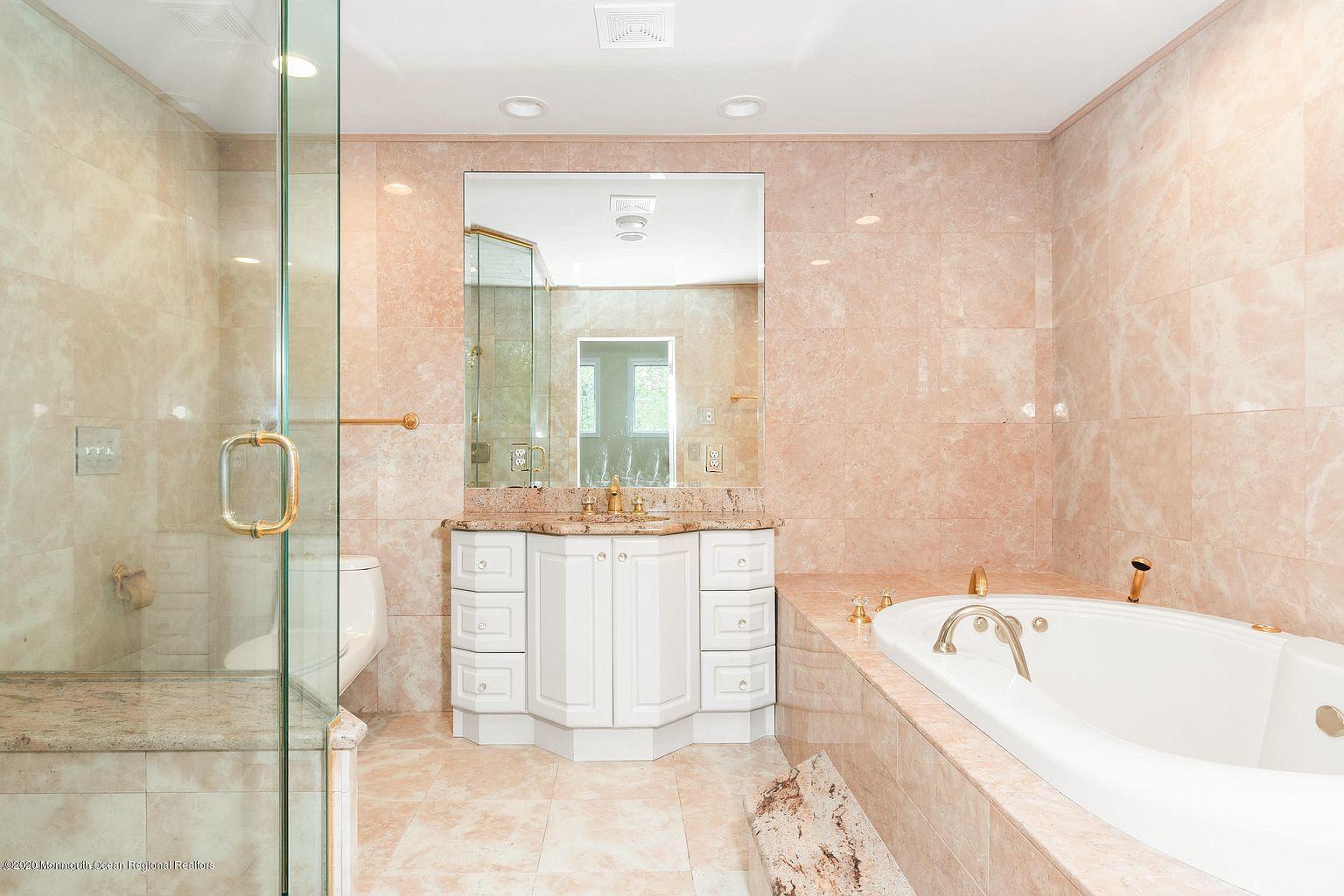 33 Heath Avenue Oakhurst NJ 07755