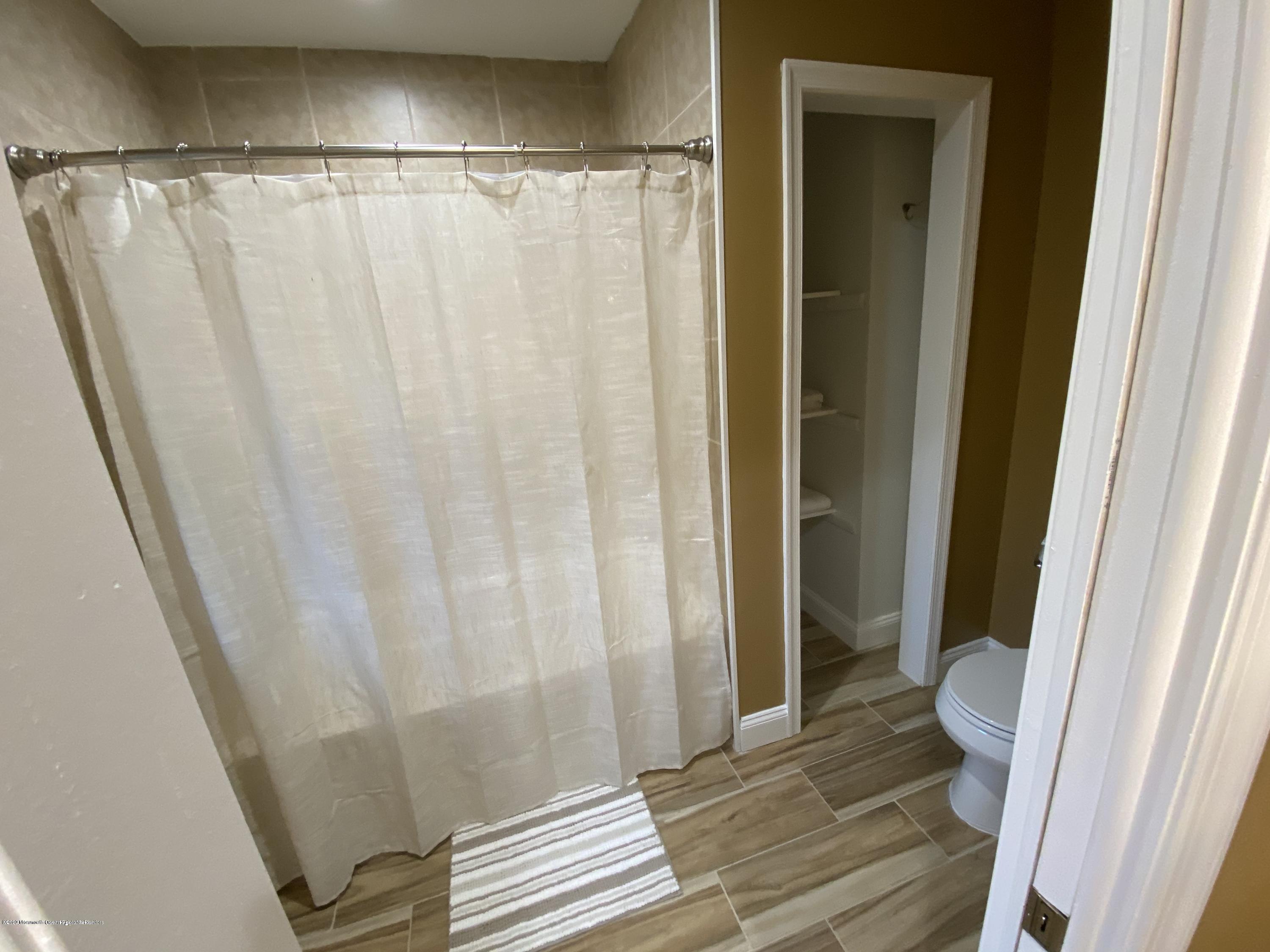 33 Heath Avenue Oakhurst NJ 07755
