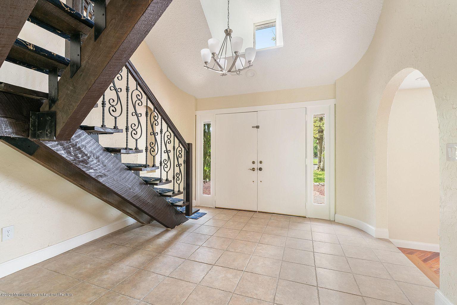 33 Heath Avenue Oakhurst NJ 07755