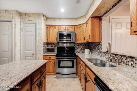 38 Rutland Lane Monroe NJ 08831
