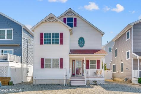 8 Nichols Avenue Ortley Beach NJ 08751