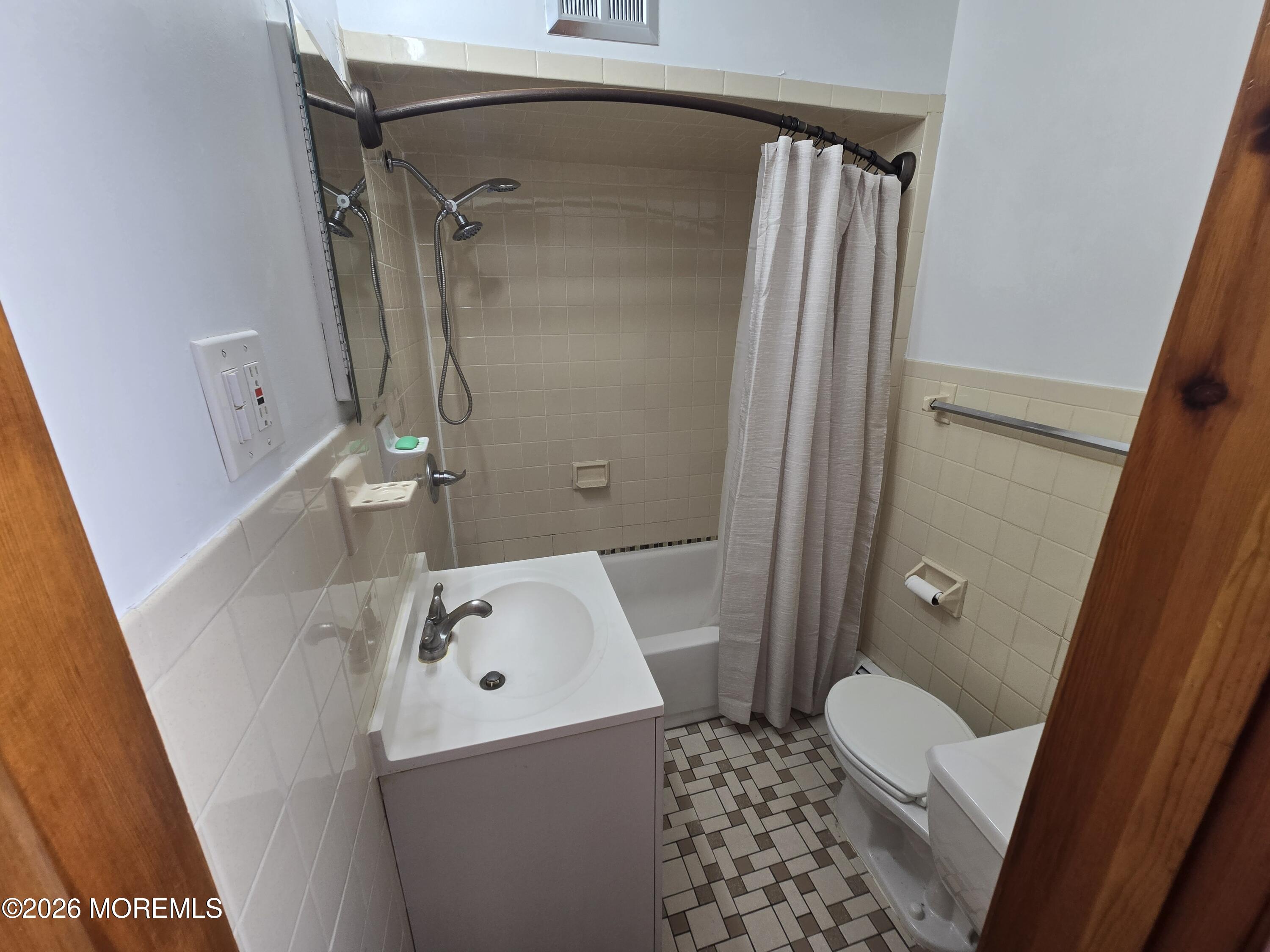 162 Kearny Avenue Kearny NJ 07032