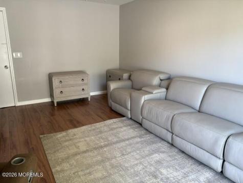 5 Bonnie Drive Middletown NJ 07748