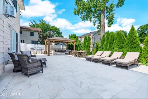 1607 Holbrook Street Oakhurst NJ 07755