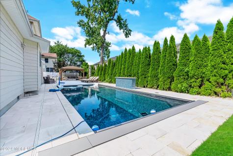 1607 Holbrook Street Oakhurst NJ 07755