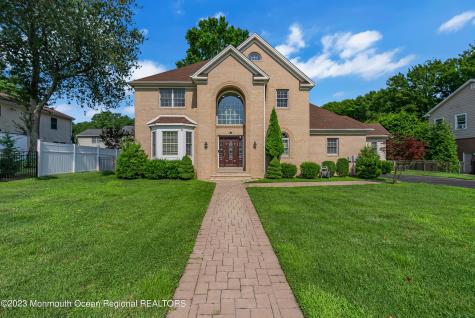 1607 Holbrook Street Oakhurst NJ 07755