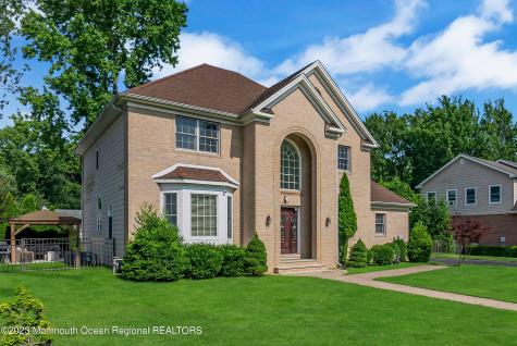1607 Holbrook Street Oakhurst NJ 07755
