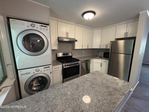 216 Manor E Red Bank NJ 07701