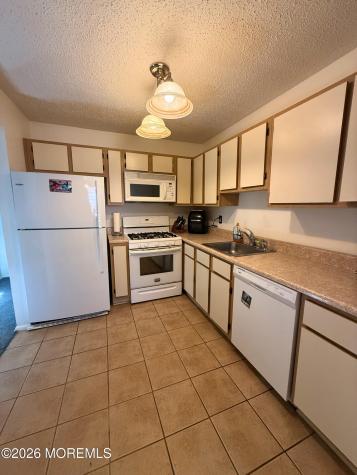 305 Wildflower Court Jackson NJ 08527