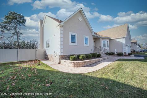 12 Cindy Court Howell NJ 07731