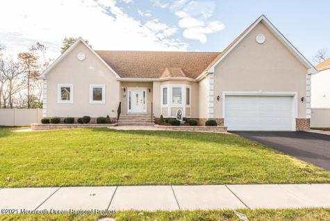 12 Cindy Court Howell NJ 07731