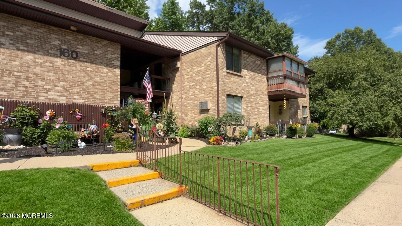 160 Cross Slope Court Manalapan NJ 07726