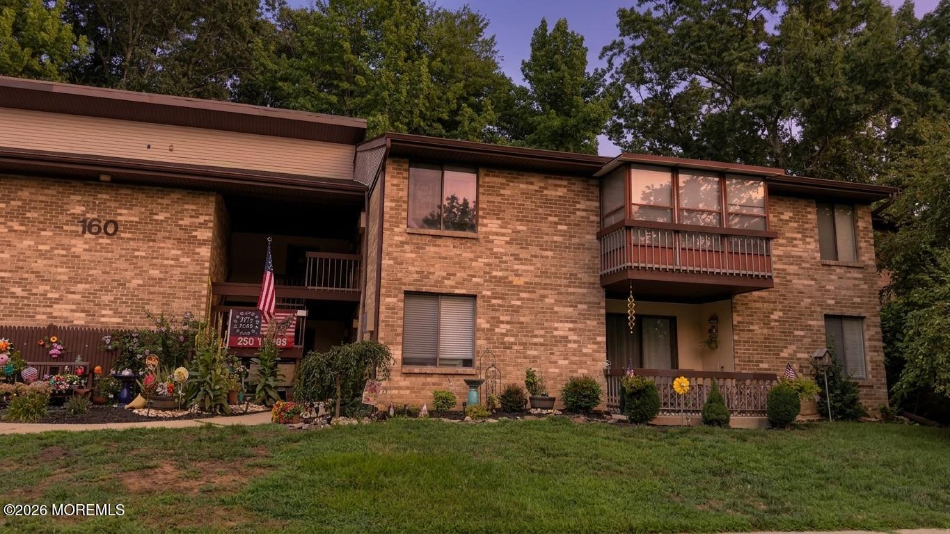 160 Cross Slope Court Manalapan NJ 07726
