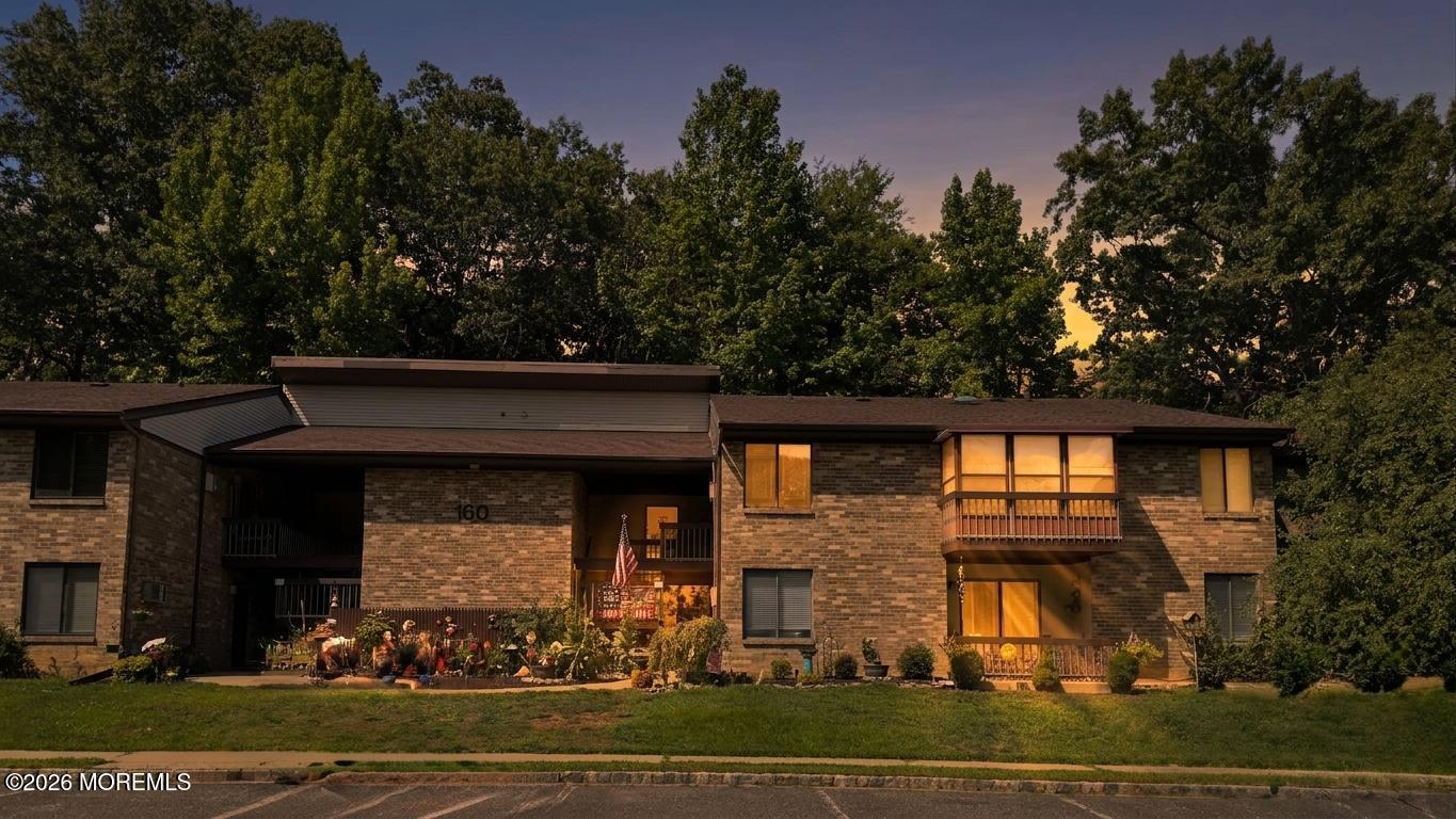 160 Cross Slope Court Manalapan NJ 07726