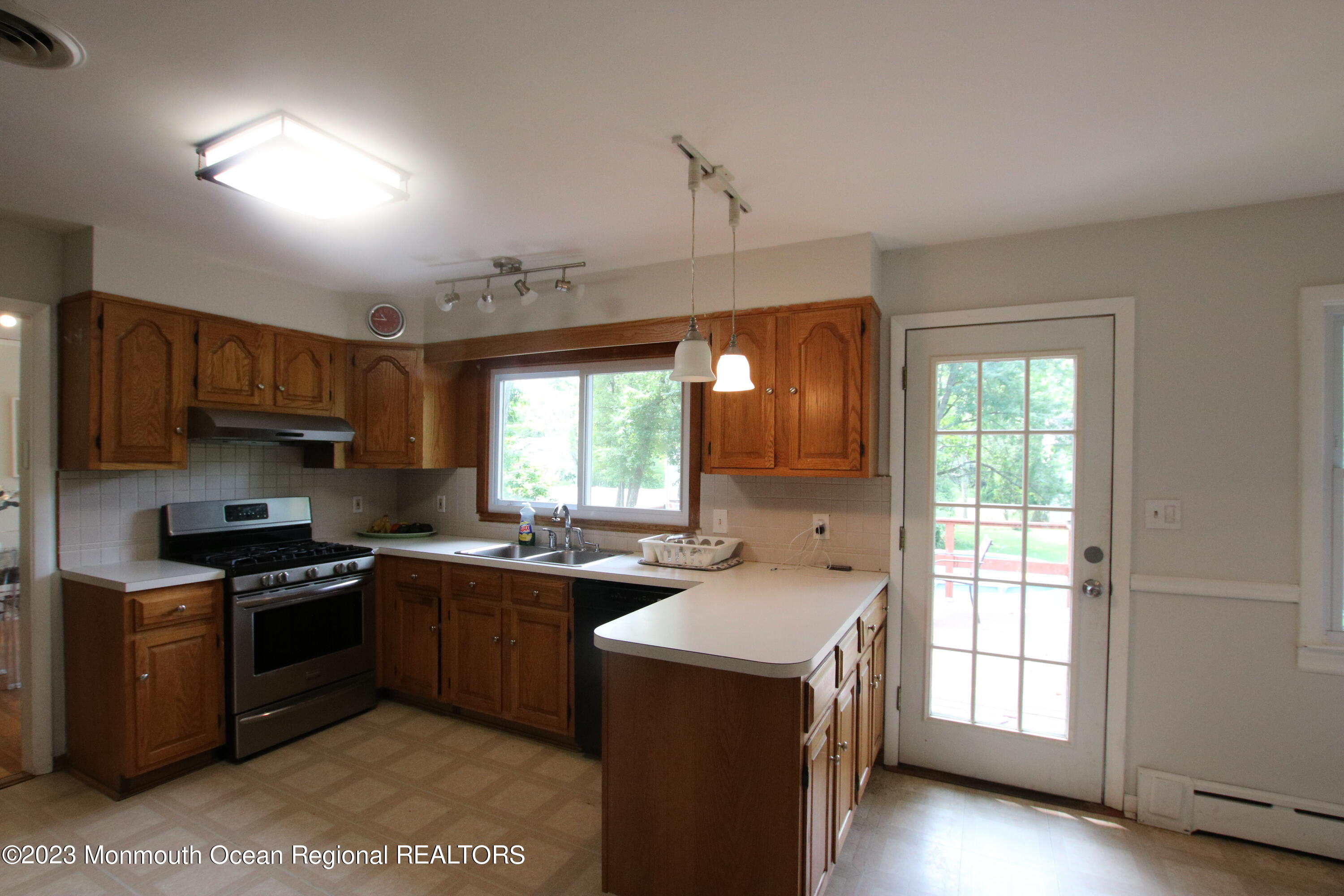 450 Redmond Avenue Oakhurst NJ 07755