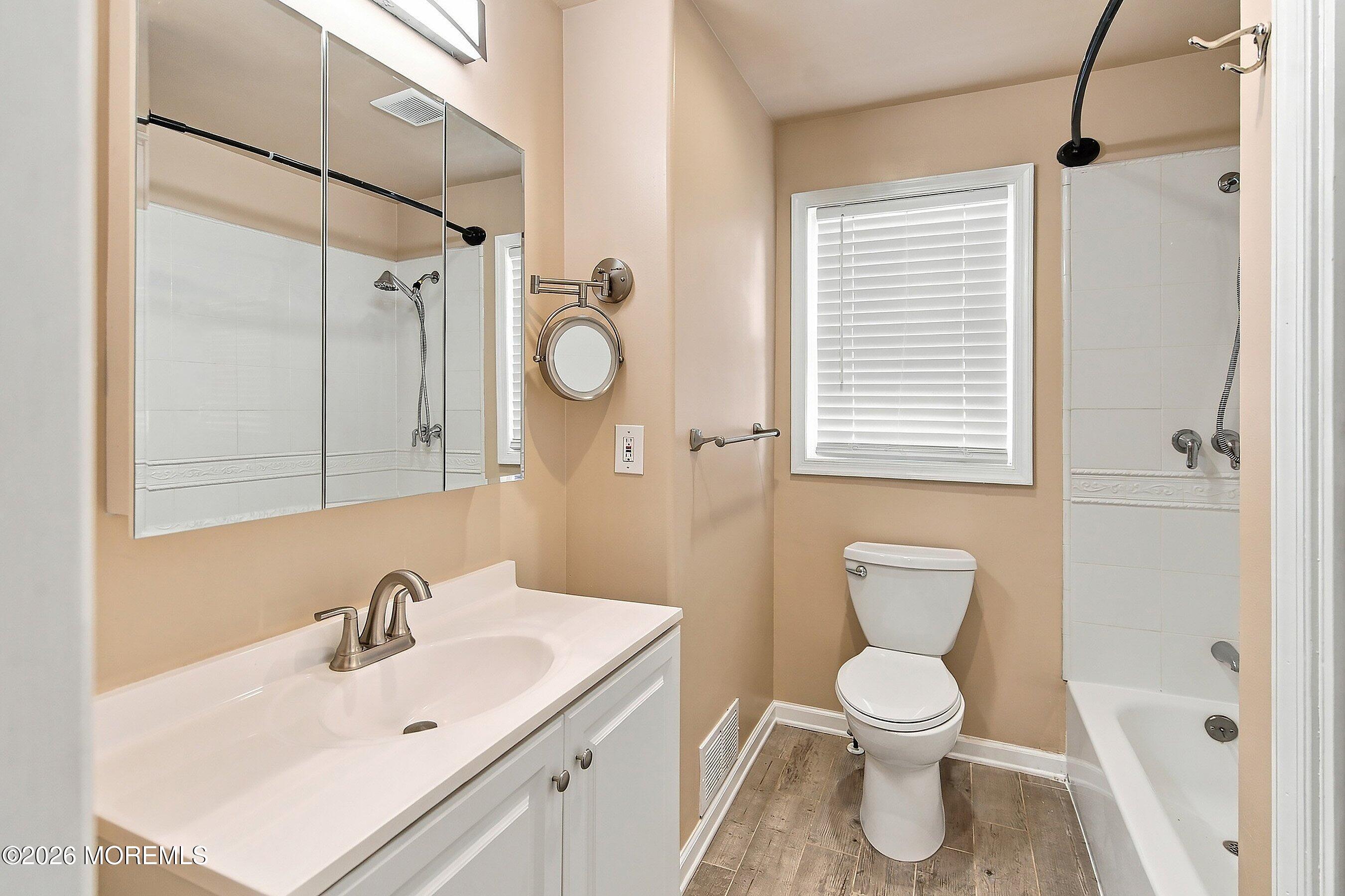 52 Greenwood Road Morganville NJ 07751