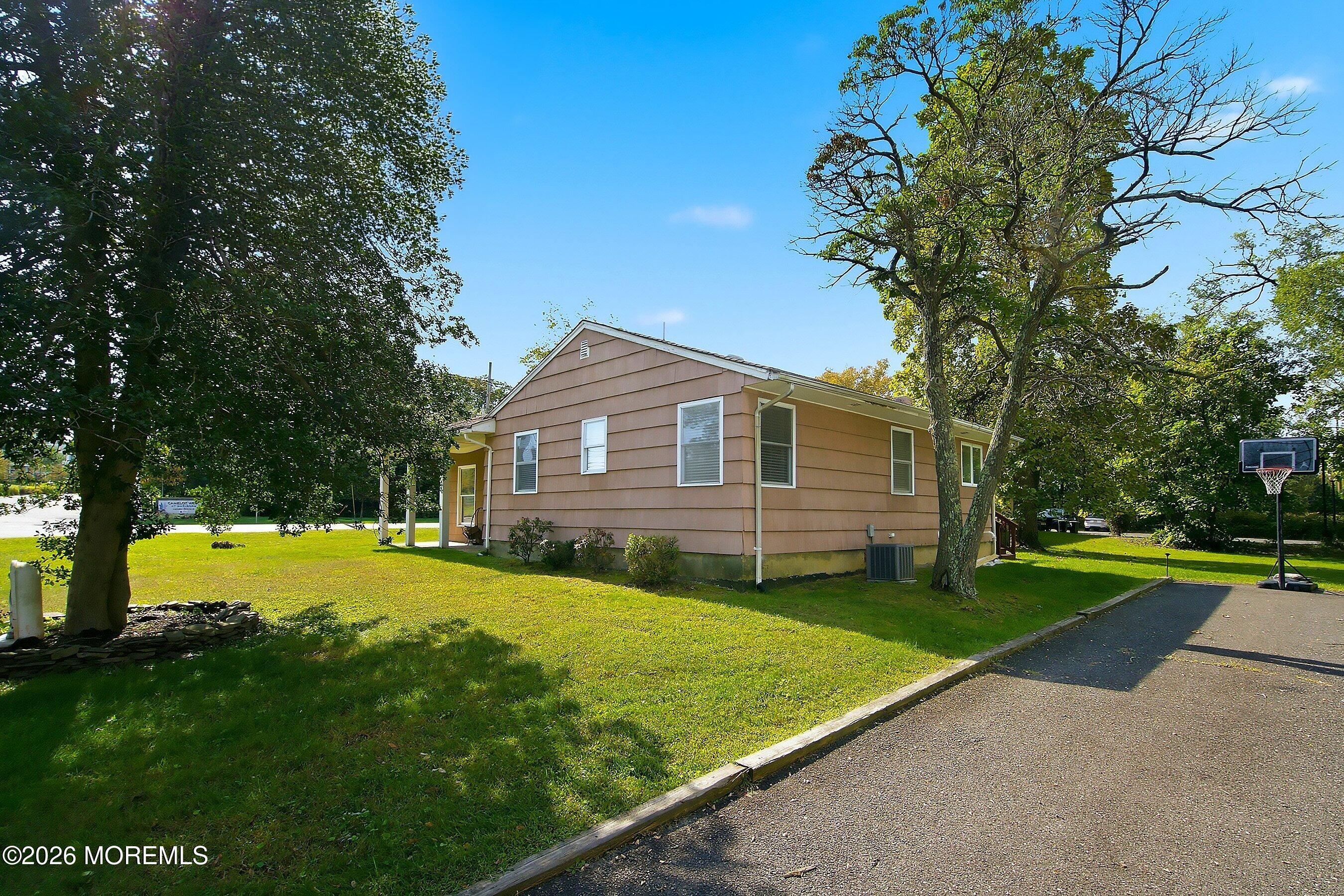 52 Greenwood Road Morganville NJ 07751