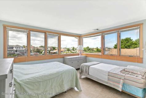 127 Trenton Avenue Point Pleasant Beach NJ 08742