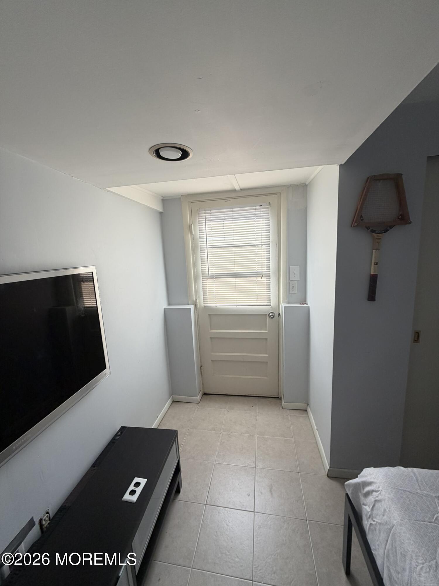 652 Holly Lane North Brunswick NJ 08902