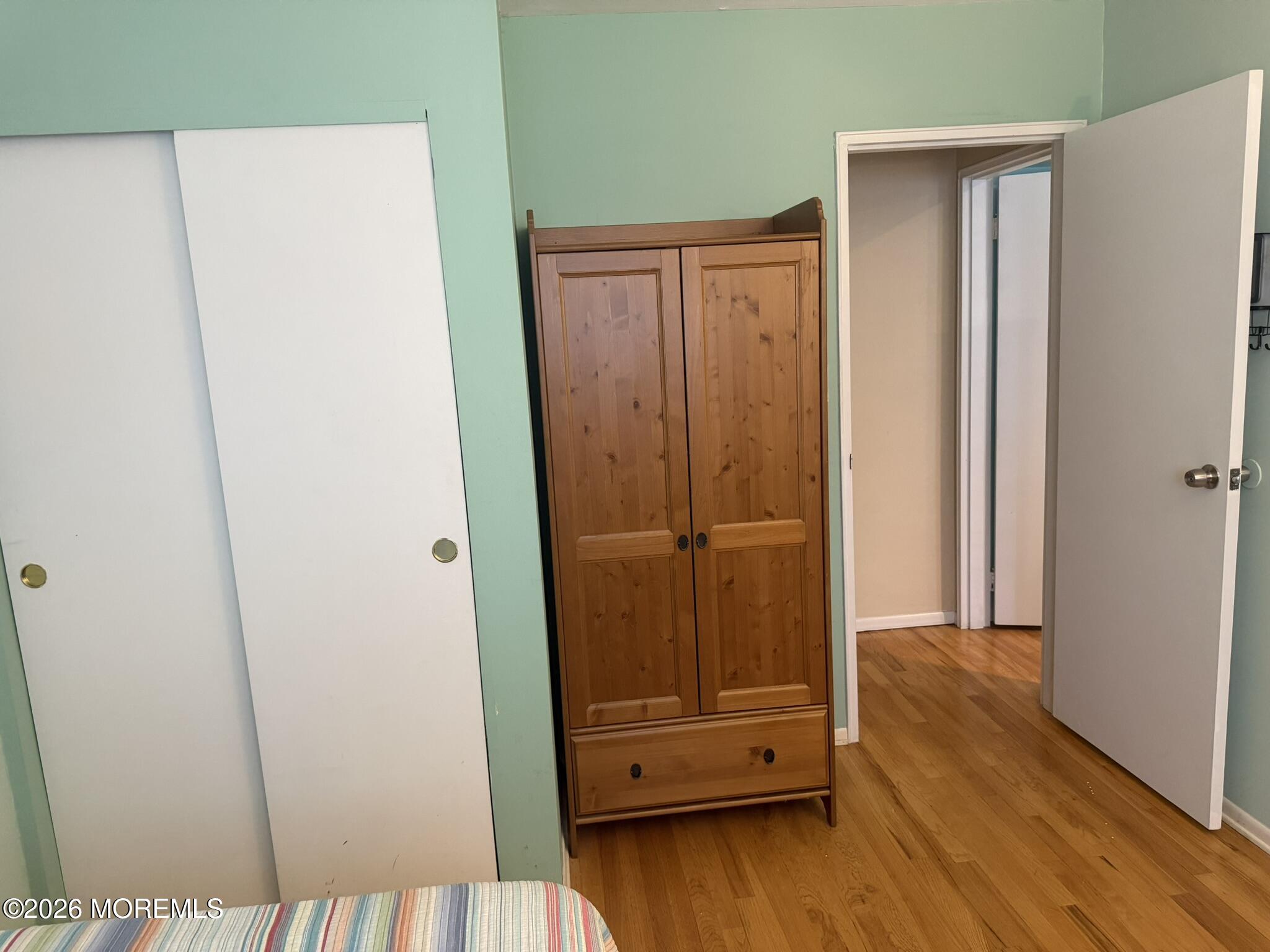 652 Holly Lane North Brunswick NJ 08902