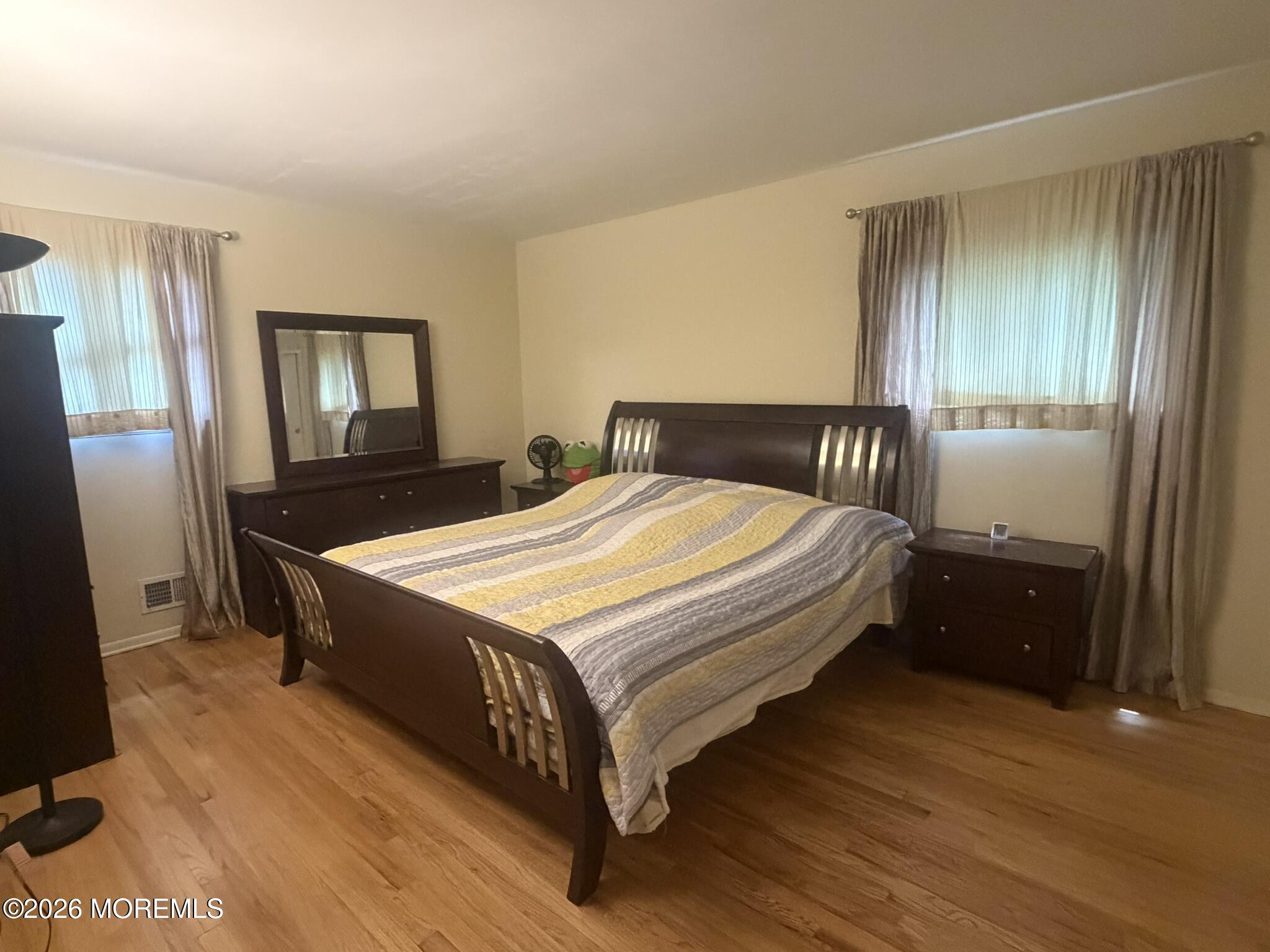 652 Holly Lane North Brunswick NJ 08902