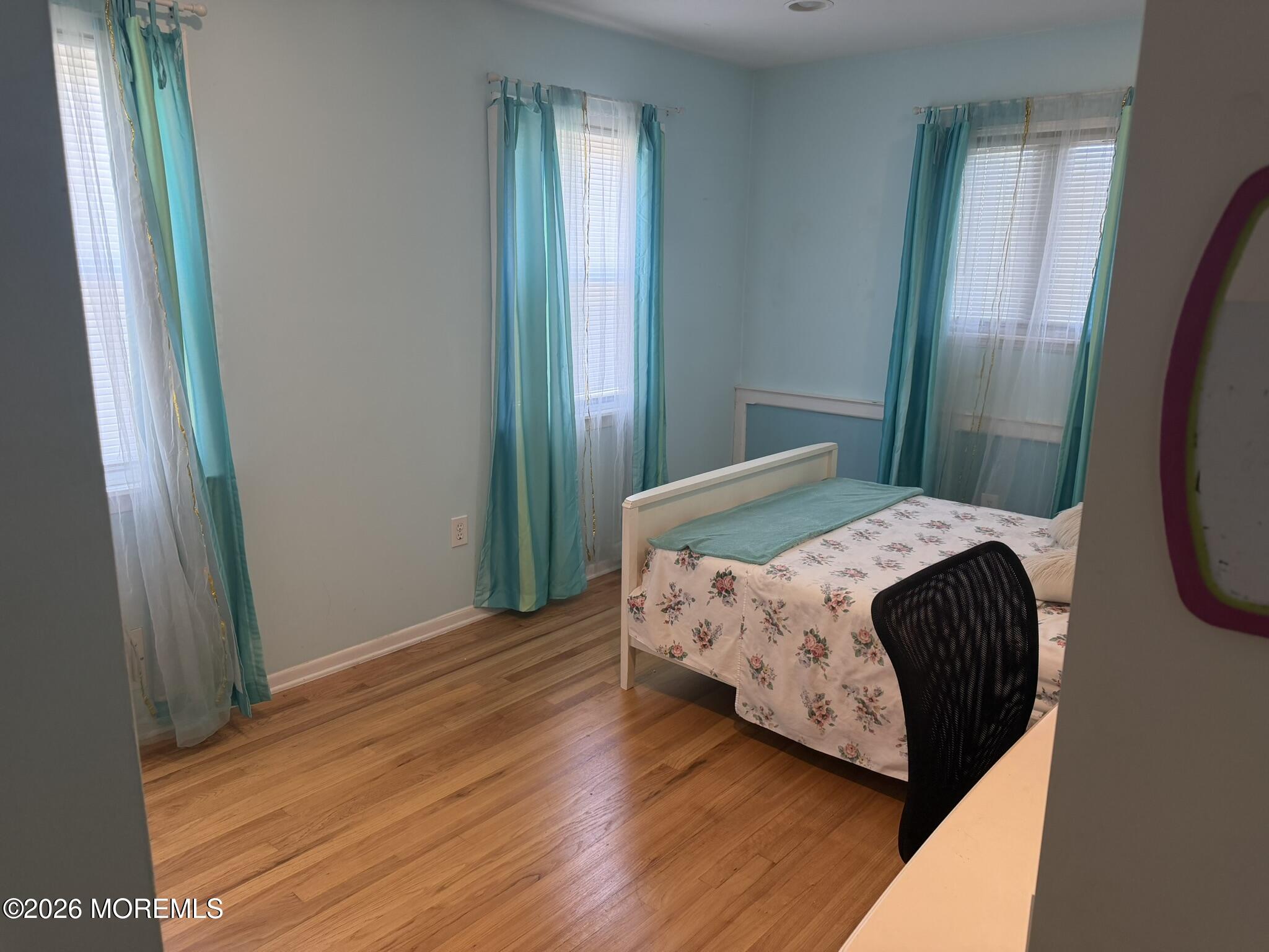 652 Holly Lane North Brunswick NJ 08902