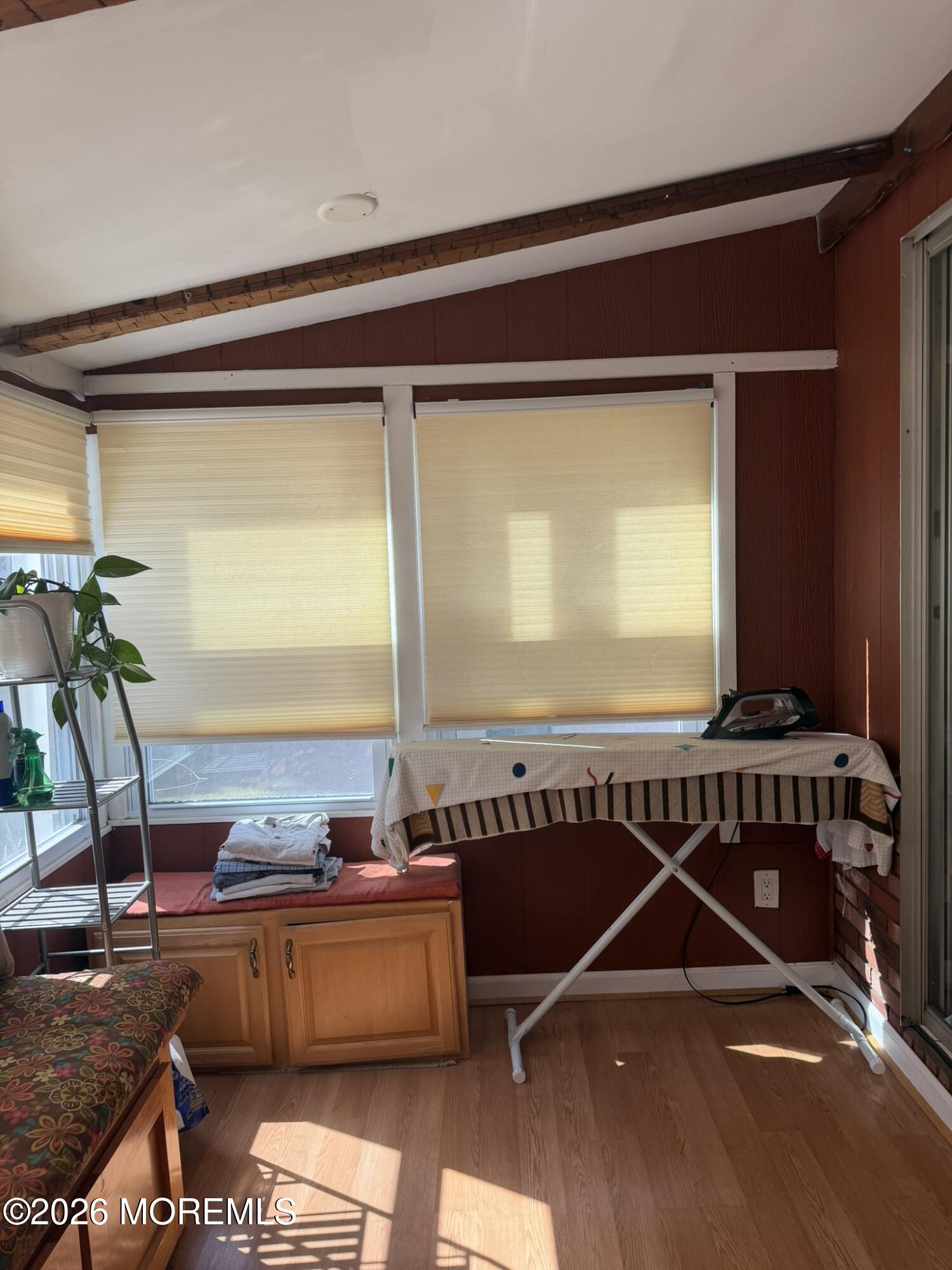 652 Holly Lane North Brunswick NJ 08902