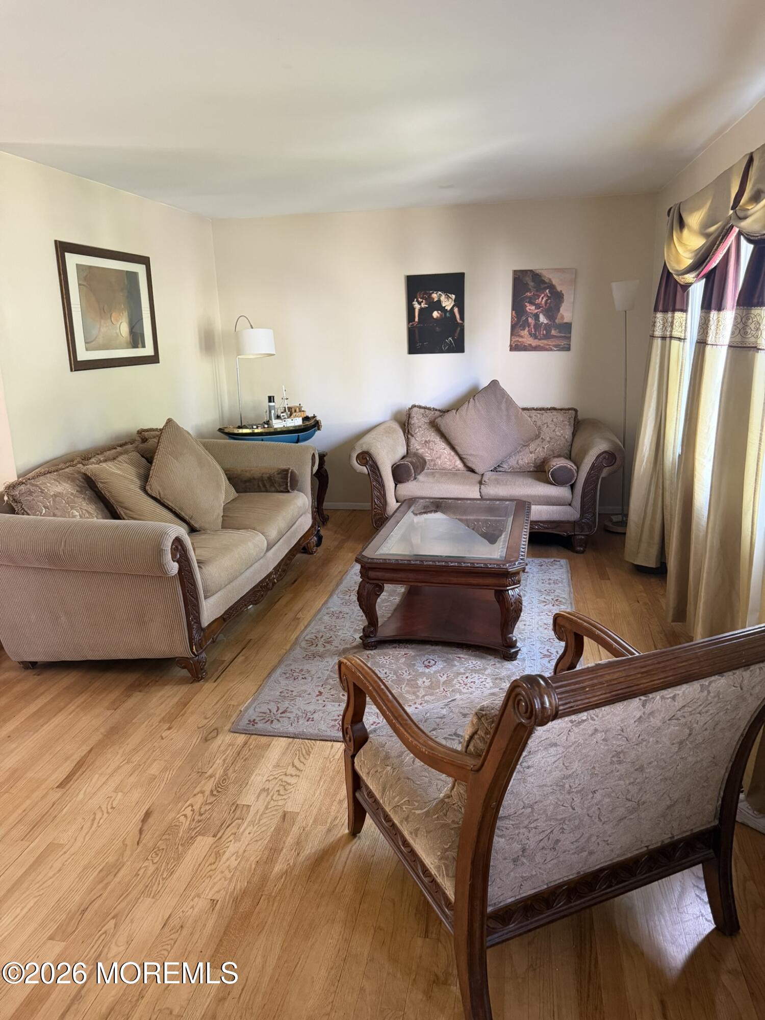 652 Holly Lane North Brunswick NJ 08902