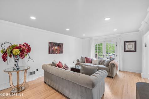 13 Valley Forge Road Eatontown NJ 07724