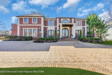 13 Valley Forge Road Eatontown NJ 07724