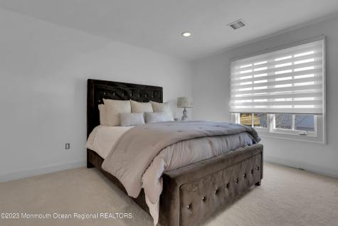 13 Valley Forge Road Eatontown NJ 07724