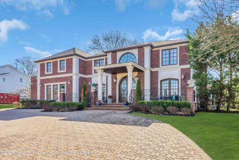 13 Valley Forge Road Eatontown NJ 07724