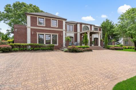 13 Valley Forge Road Eatontown NJ 07724