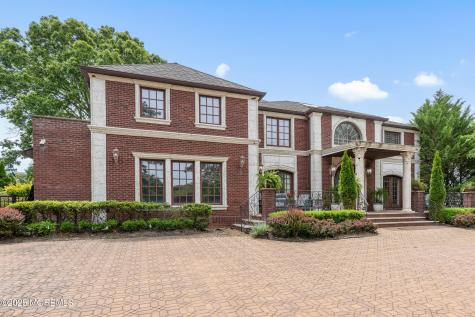 13 Valley Forge Road Eatontown NJ 07724