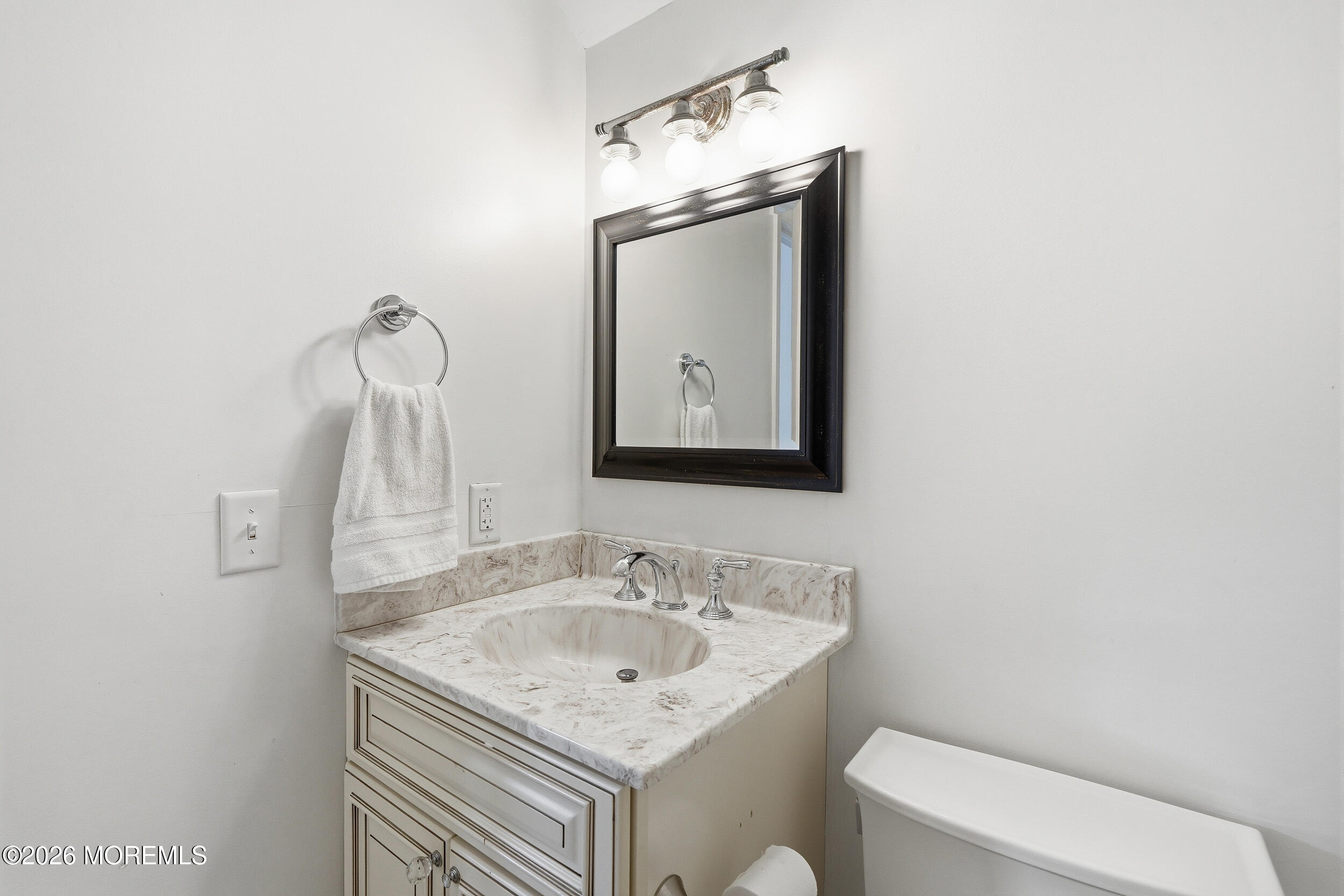 4 Cheryl Drive Oakhurst NJ 07755