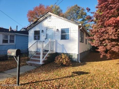 43 Shoreland Terrace North Middletown NJ 07748