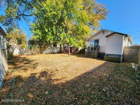 43 Shoreland Terrace North Middletown NJ 07748