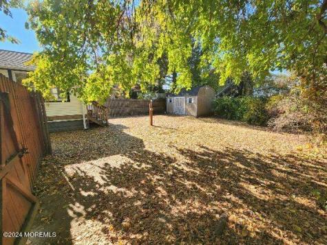 43 Shoreland Terrace North Middletown NJ 07748