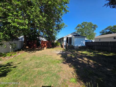 43 Shoreland Terrace North Middletown NJ 07748
