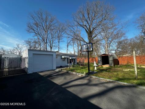 114 W 4th Street Howell NJ 07731