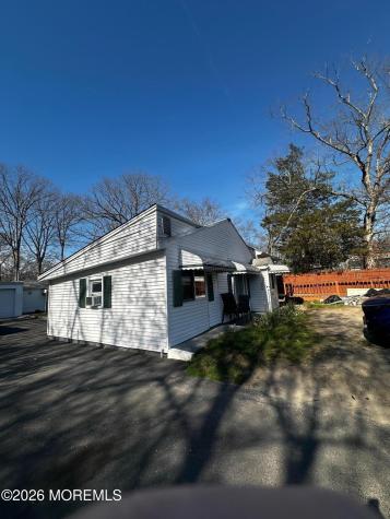 114 W 4th Street Howell NJ 07731