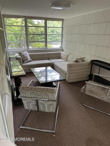 172 Larchwood Avenue Oakhurst NJ 07755