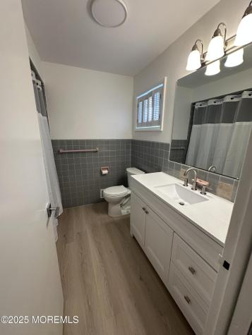 172 Larchwood Avenue Oakhurst NJ 07755