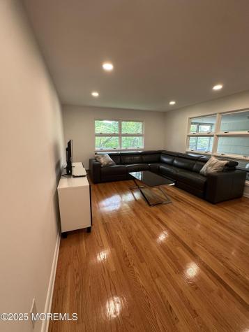 172 Larchwood Avenue Oakhurst NJ 07755